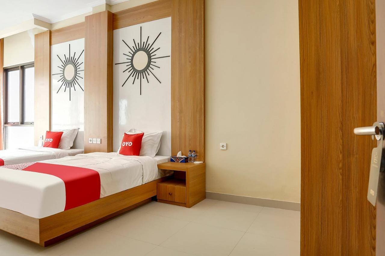 Oyo Flagship 90966 Moreno Homestay Legian  Ngoại thất bức ảnh