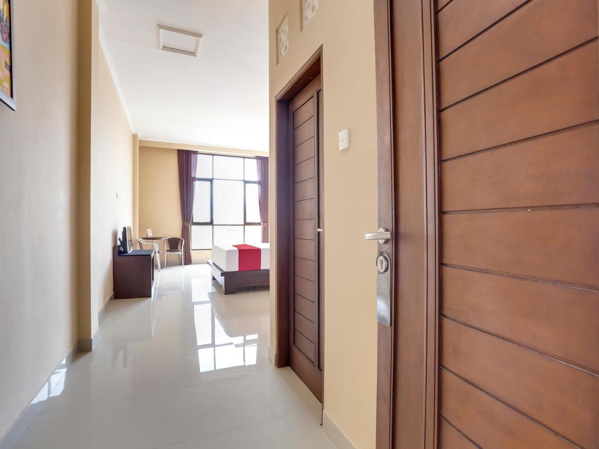 Oyo Flagship 90966 Moreno Homestay Legian  Ngoại thất bức ảnh